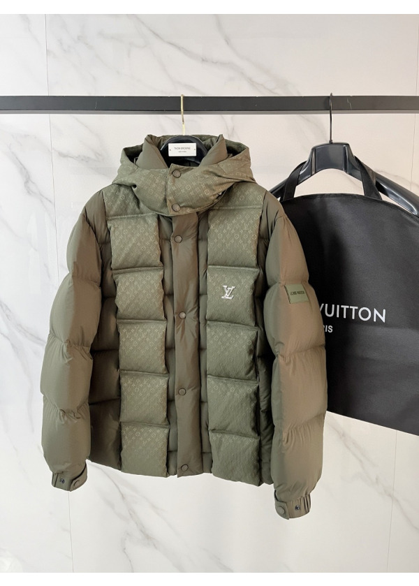 LOUIS VUITTON - Puffer Jacket 