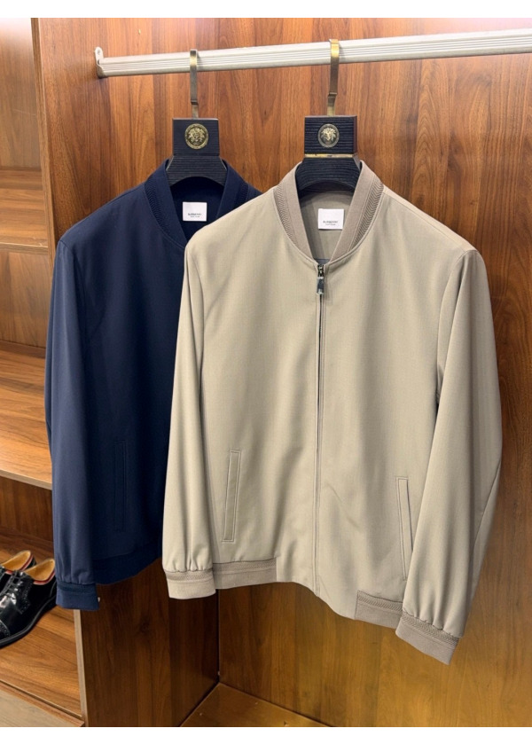 BURBERRY - Outer Jacket 