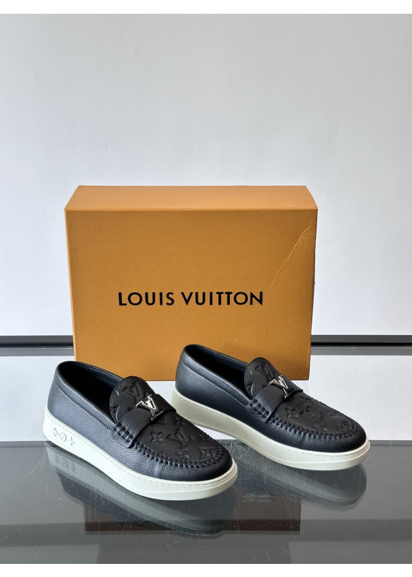 Louis Vuitton - Resort Loafer Black