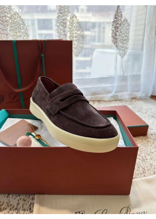 Loro Piana - Ultimate Walk 