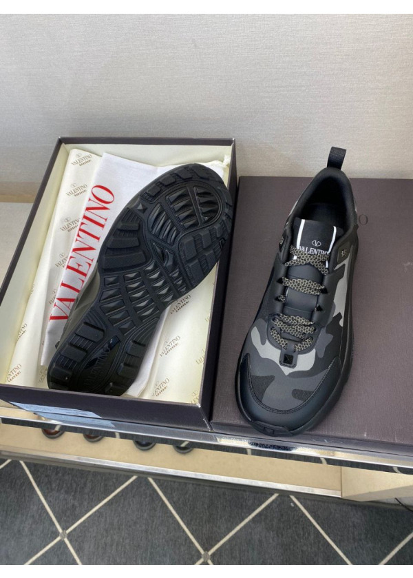 Valentino Garavani - Rockrunner Camouflage