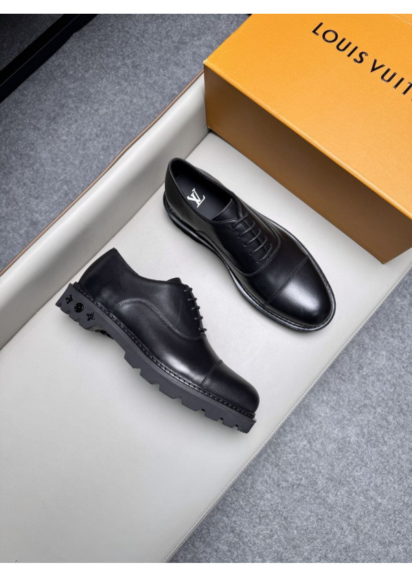 LOUIS VUITTON  - Classic Shoes 