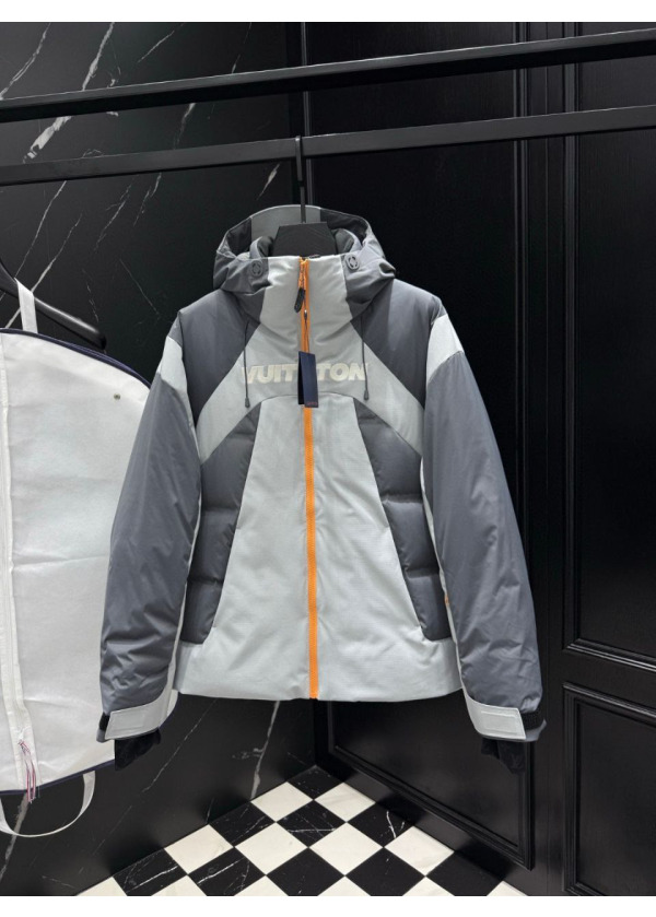 LOUIS VUITTON - Coat 
